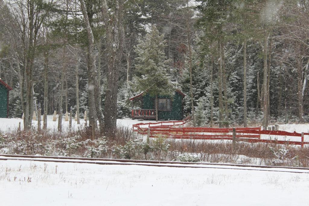 Lake Clear Lodge Exterior photo